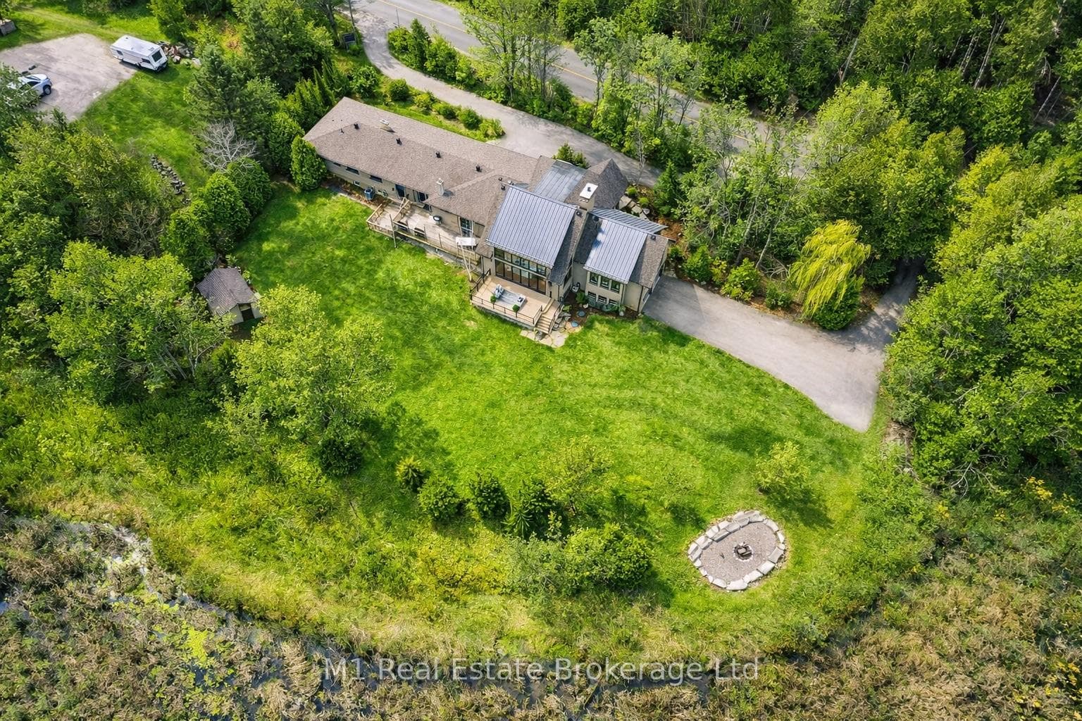 13569 Dublin Line, Halton Hills, ON L7J 2L7 - Photo 1