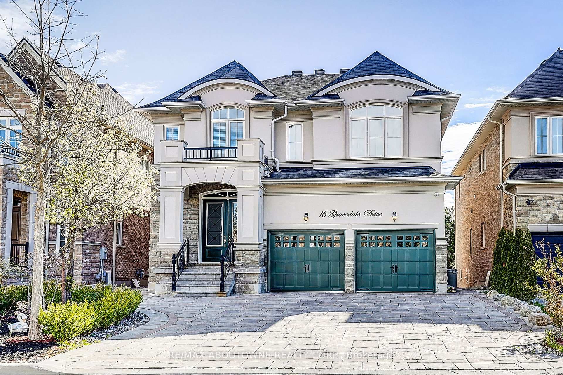 16 Gracedale Drive, Richmond Hill, ON L4C 0Y3 - Photo 1