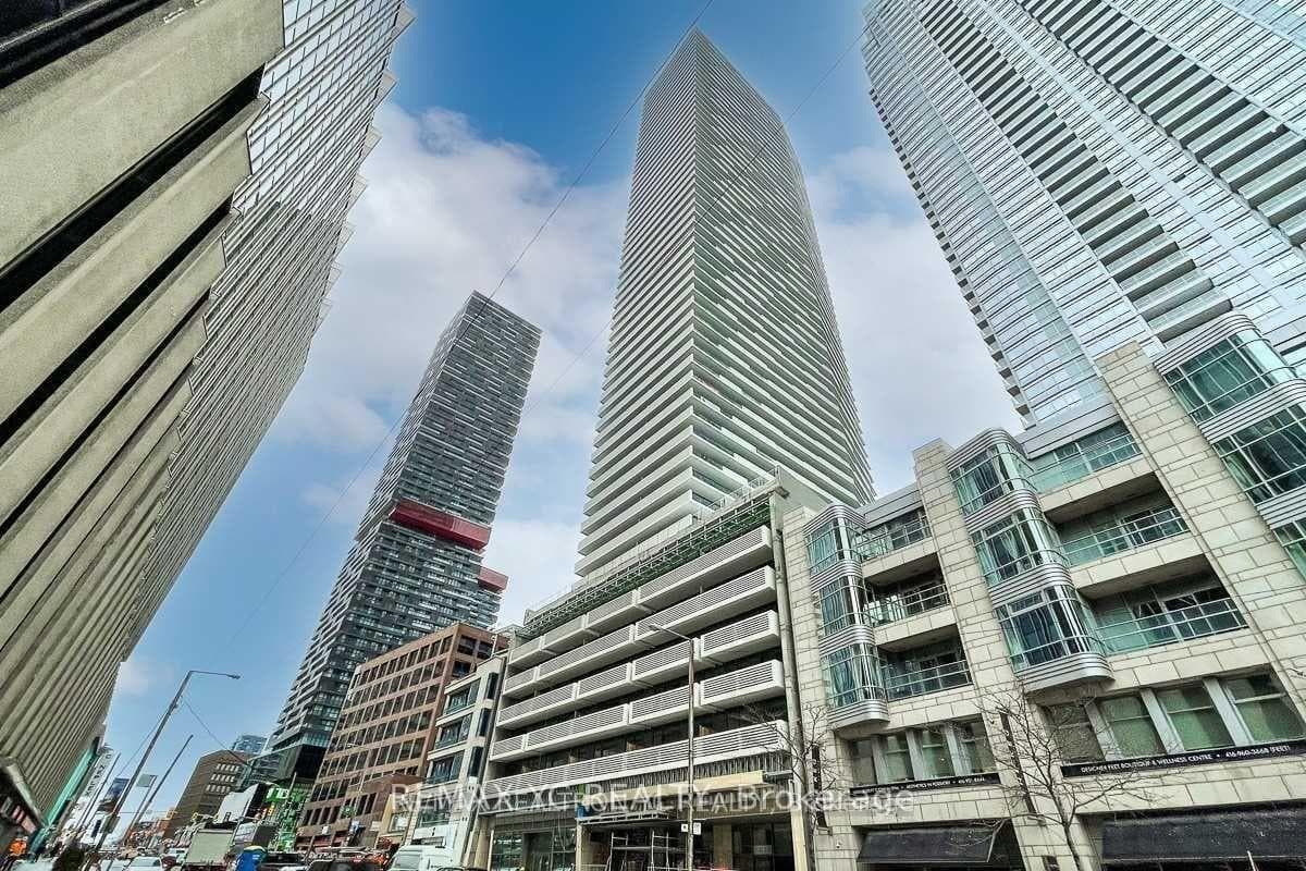2221 Yonge Street Unit 2706, Leaside / Davisville, ON M4S 0B8 - Photo 1