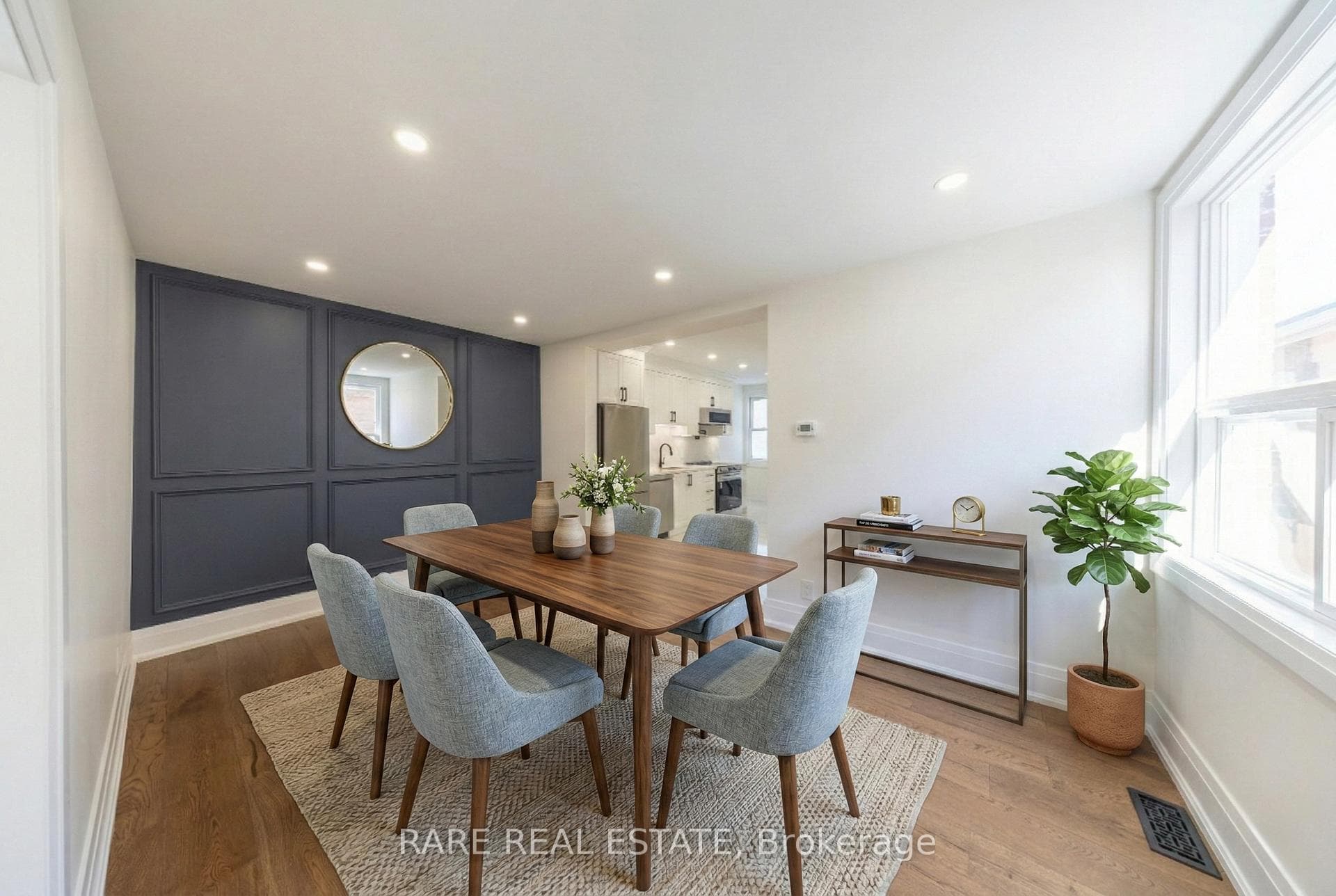 180 Swanwick Avenue, The Beaches / Upper Beaches, ON M4E 2A6 - Photo 1