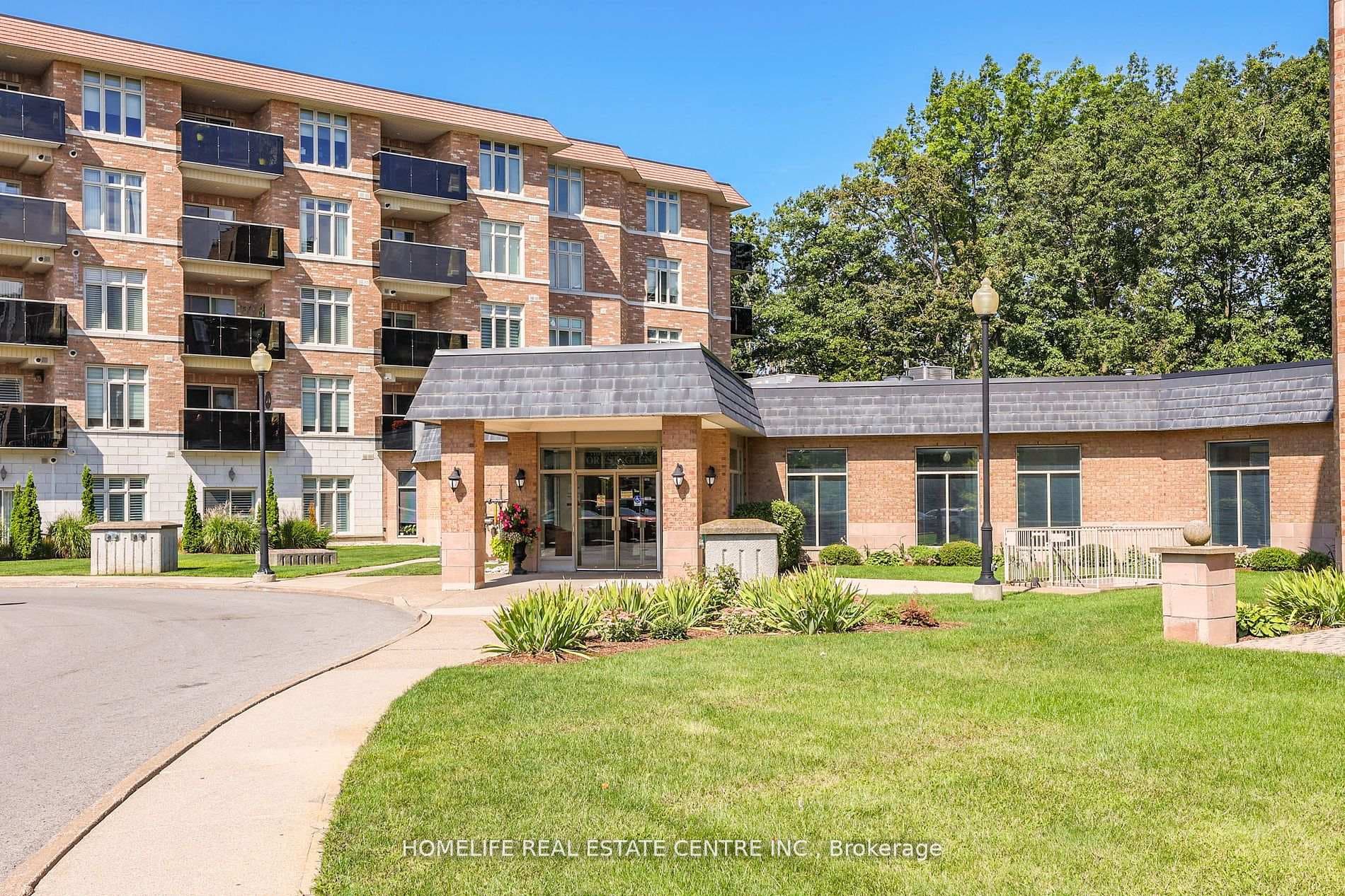 8111 Forest Glen Drive Unit 117, Niagara Falls, ON L2H 2Y7 - Photo 1