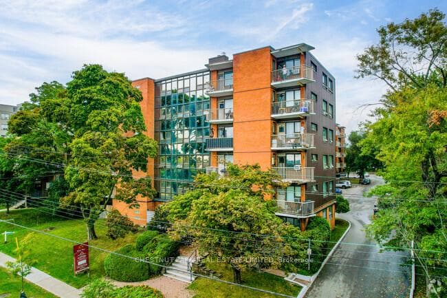 1749 Victoria Park Avenue Unit 207, Toronto E04