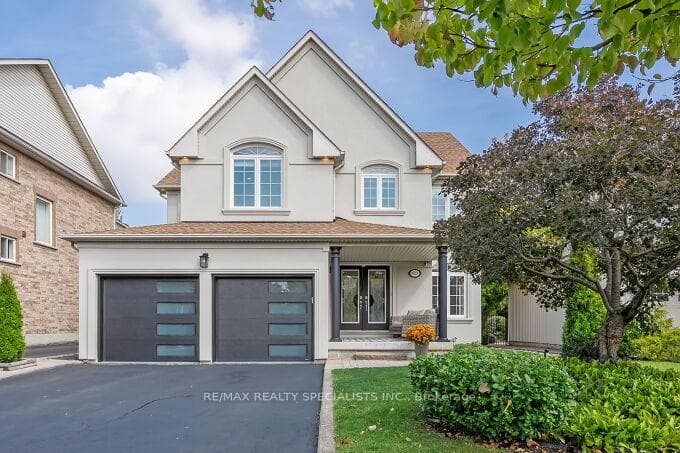 7123 White Pine Court, Mississauga, ON L5W 1W6 - Photo 1