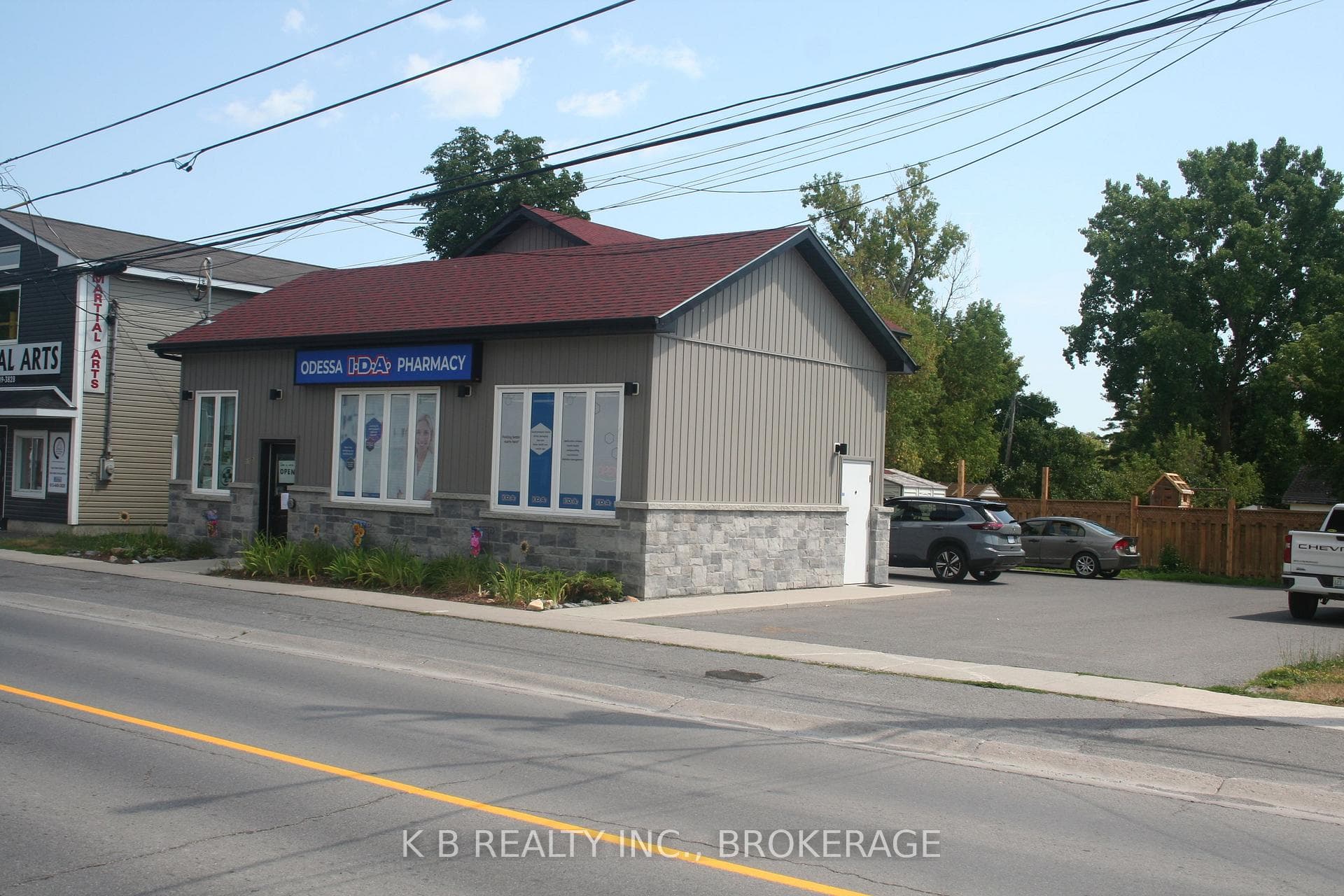 115 Main Street, Loyalist