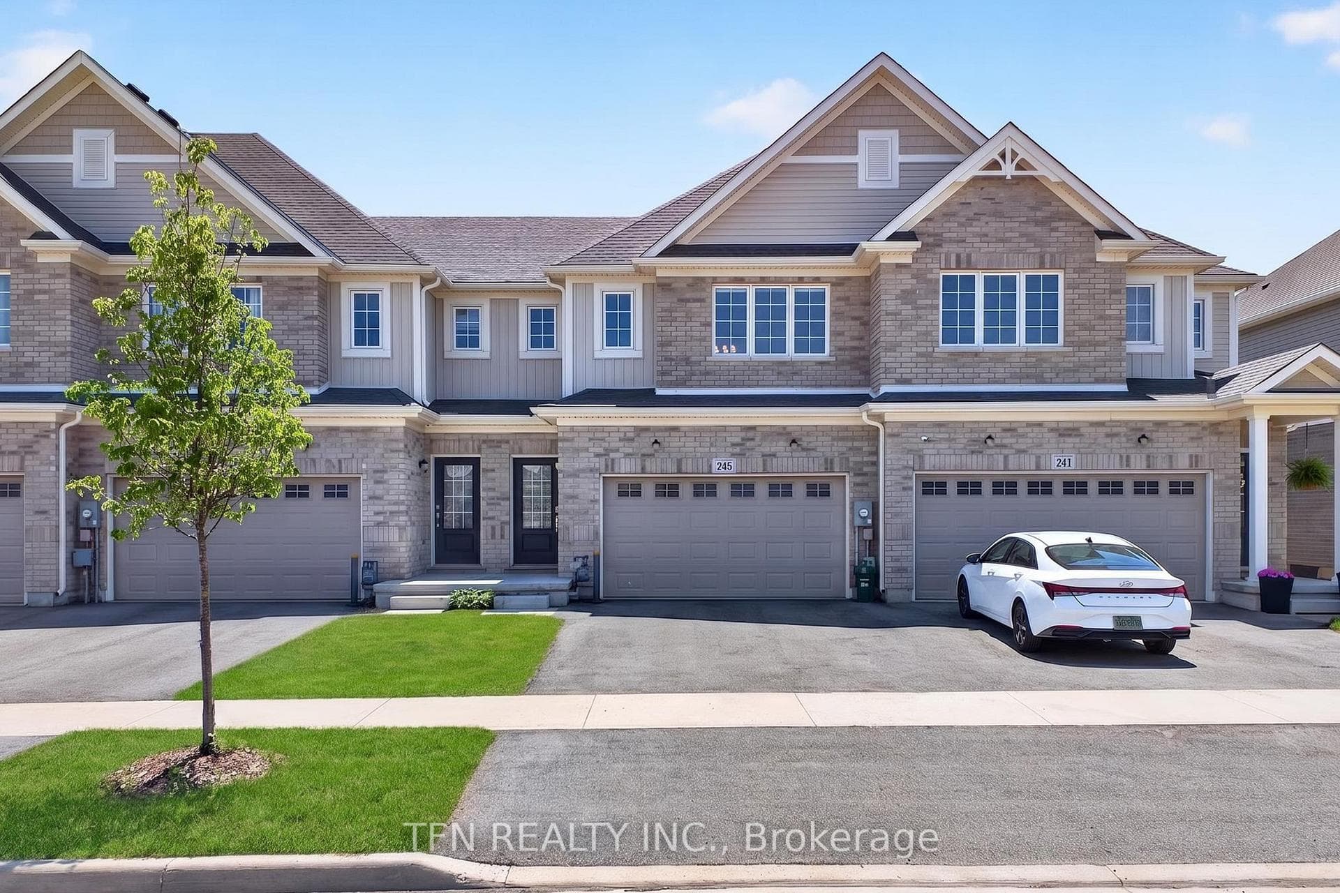 245 Bur Oak Drive, Thorold, ON L2V 0L7 - Photo 1