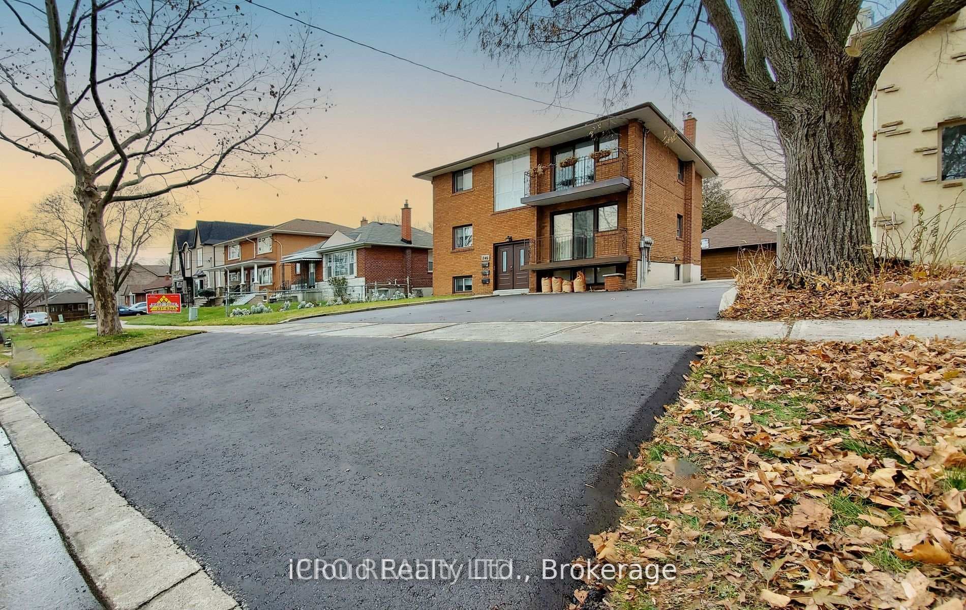 246 Delta Street Unit 3, Liberty Village / Parkdale / South Parkdale, ON M8W 4E9 - Photo 1