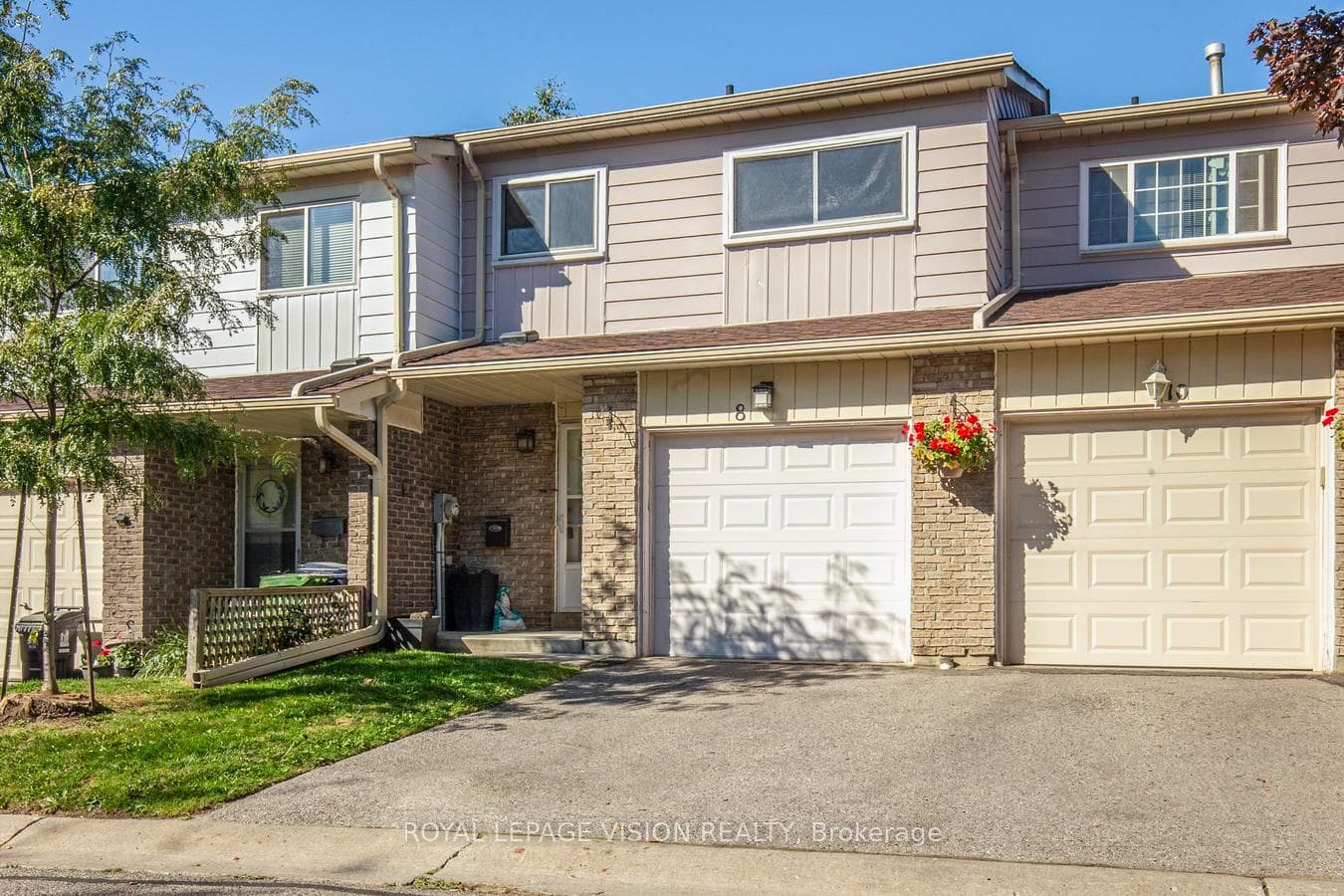 301 Washburn Way Unit 8, Scarborough (Morningside / West Hill), ON M1B 1K4 - Photo 1