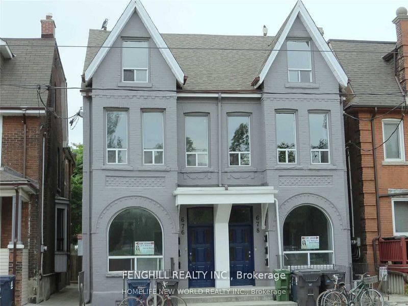 678 Bathurst Street Unit 3, Toronto C01