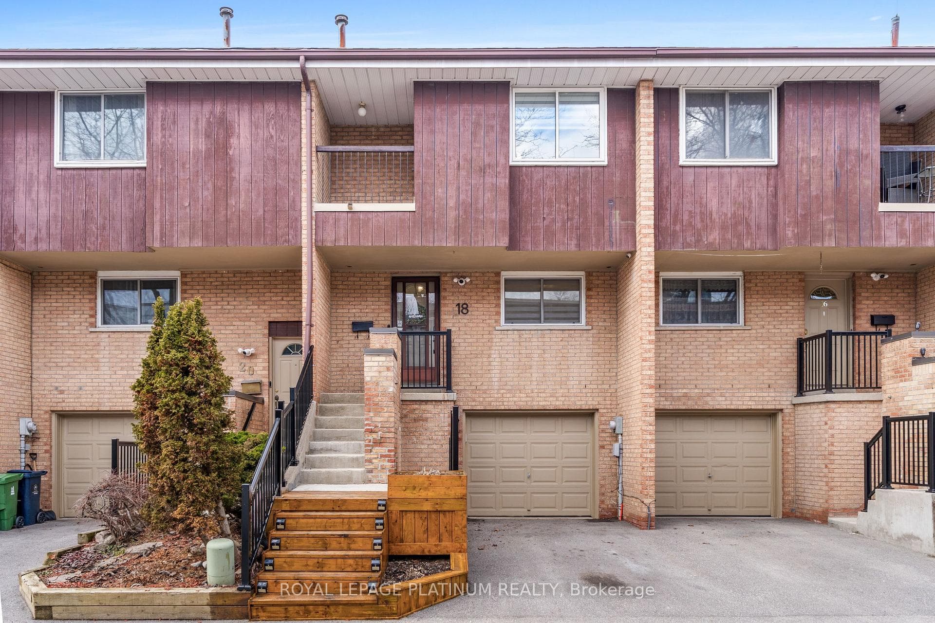 18 Cotton Downway N/A Unit 9, Hillcrest Village / Bayview Village, ON M2J 4V7 - Photo 1