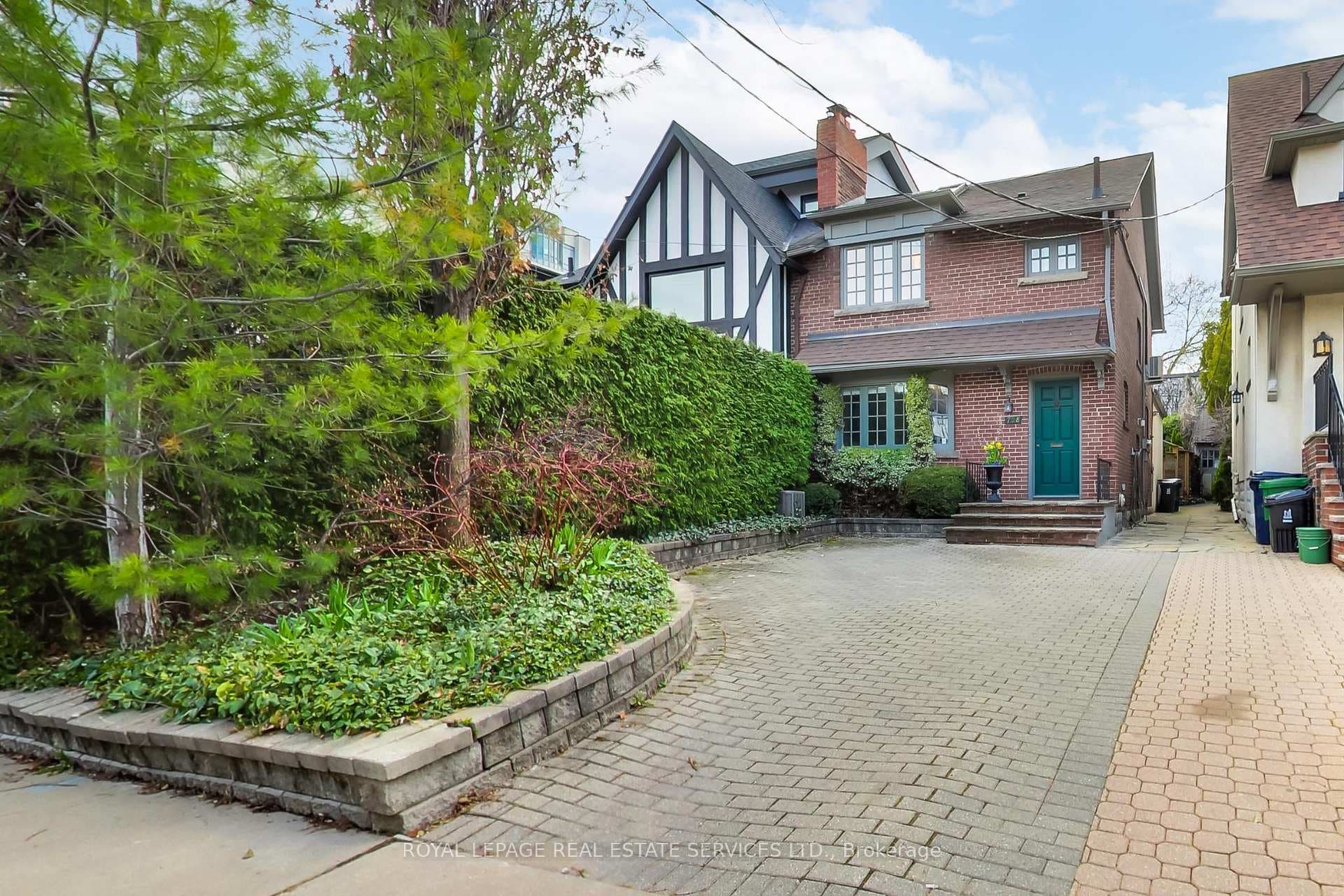 738 Huron Street, Annex / Yorkville / Summerhill, ON M4V 2W3 - Photo 1