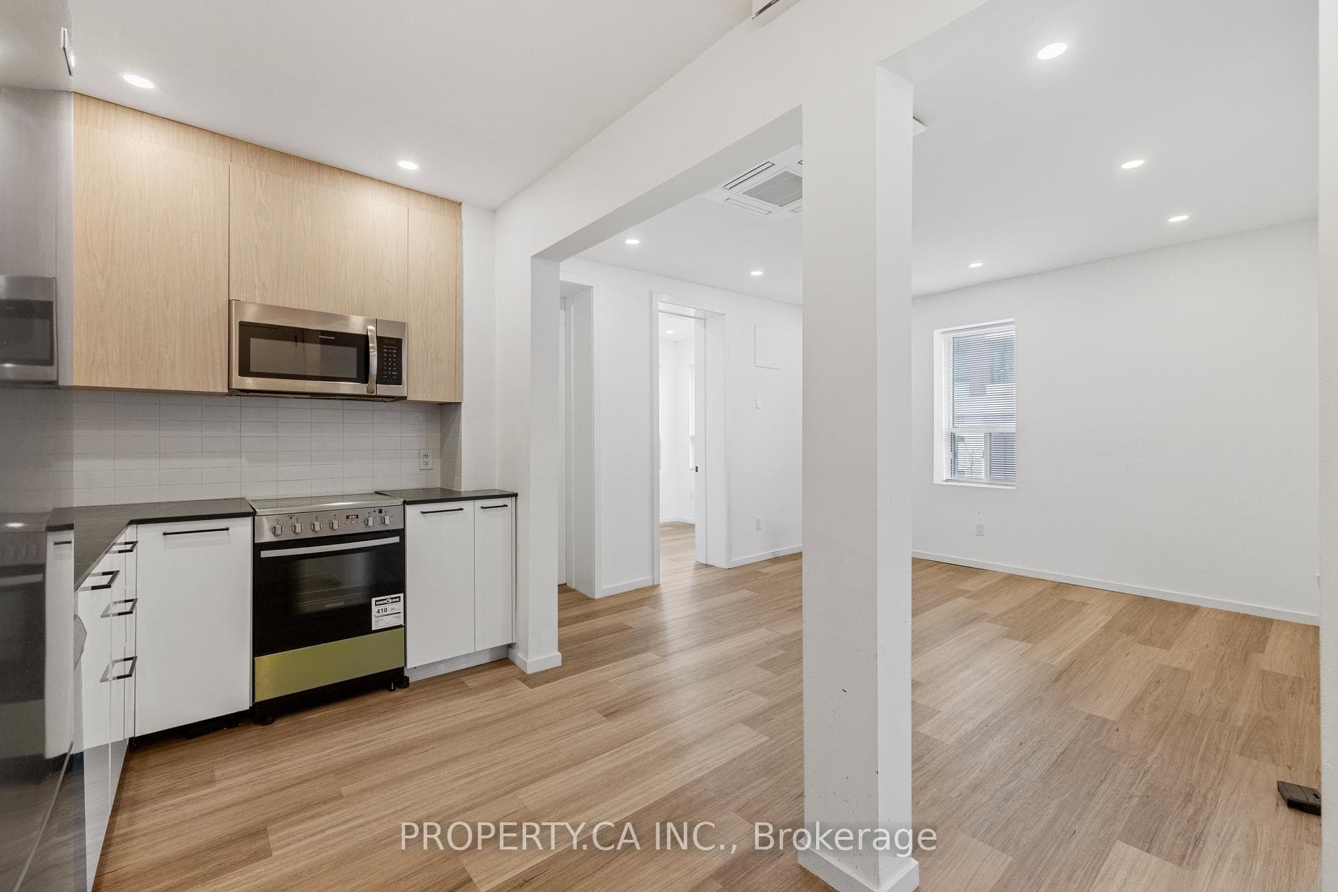 1989 Yonge Street Unit 204, Leaside / Davisville, ON M4S 1Z8 - Photo 1