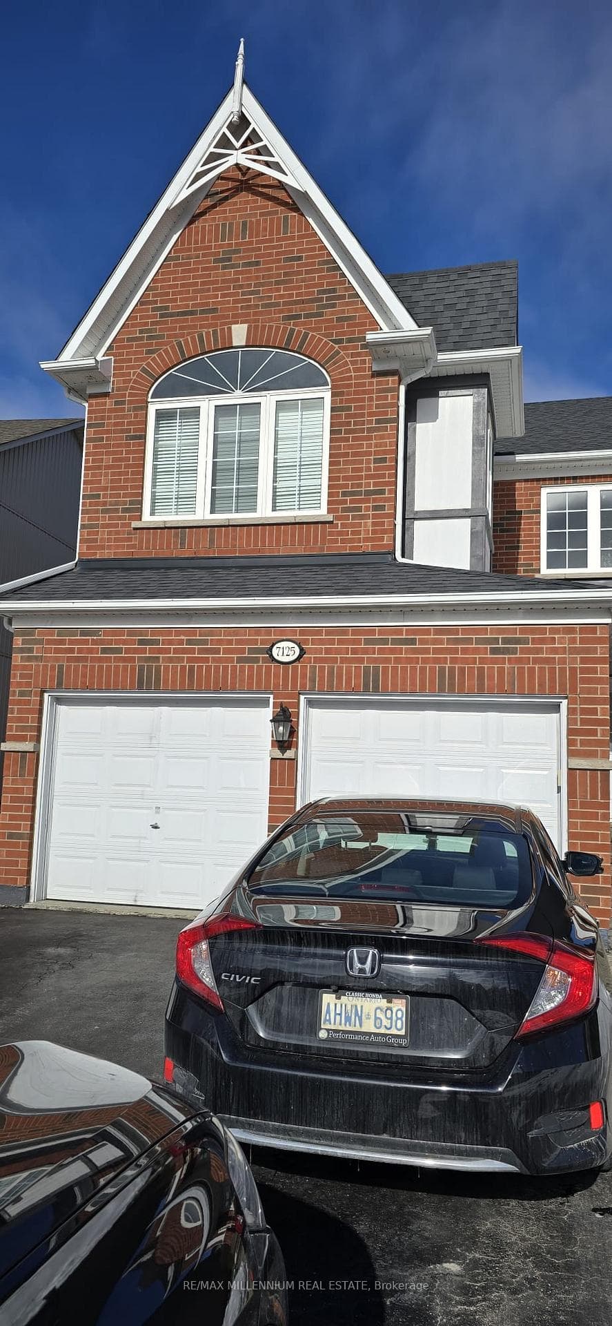 7125 Baskerville Run, Mississauga, ON L5W 1W3 - Photo 1