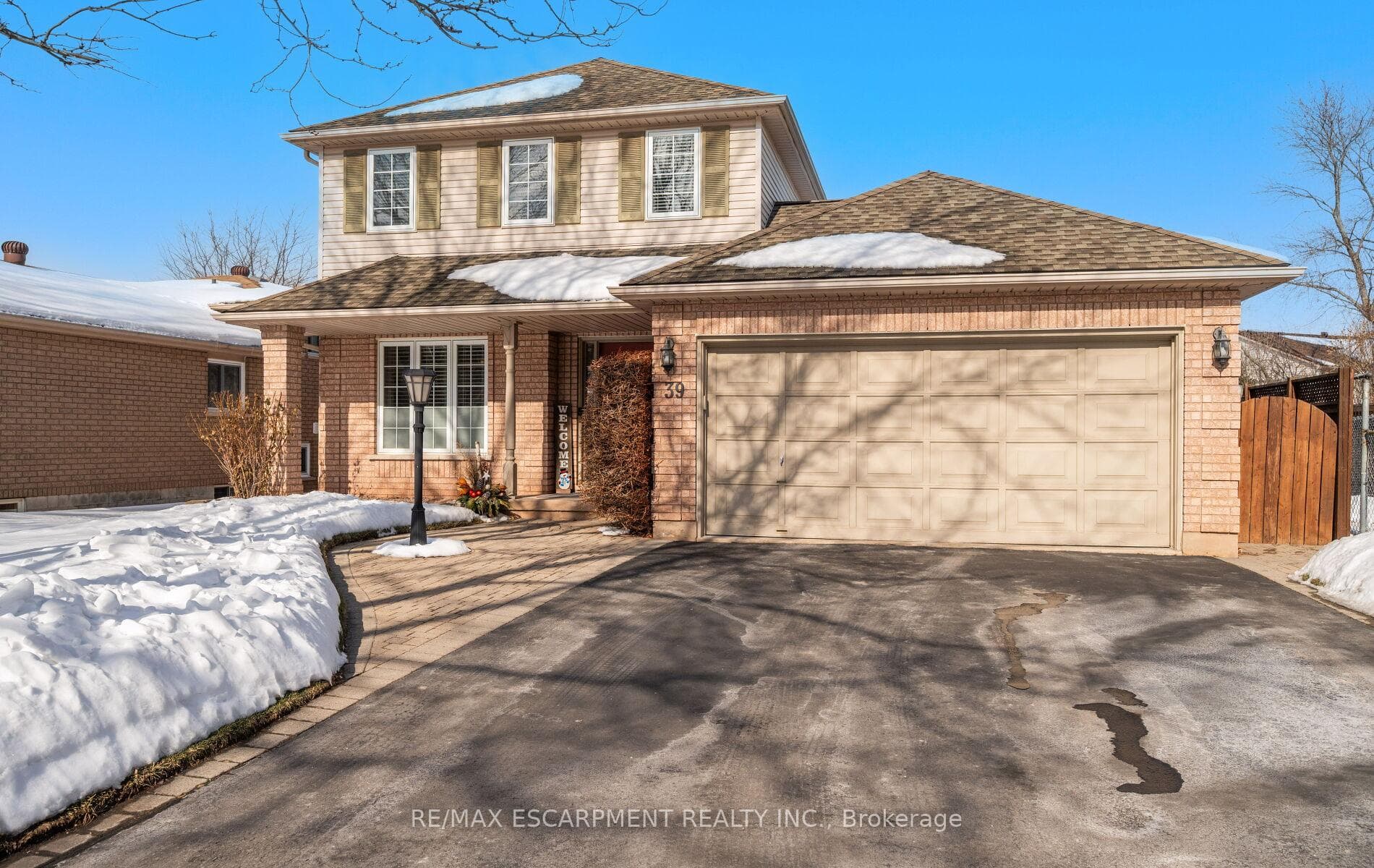 39 Colonial Crescent, Grimsby, ON L3M 5H3 - Photo 1