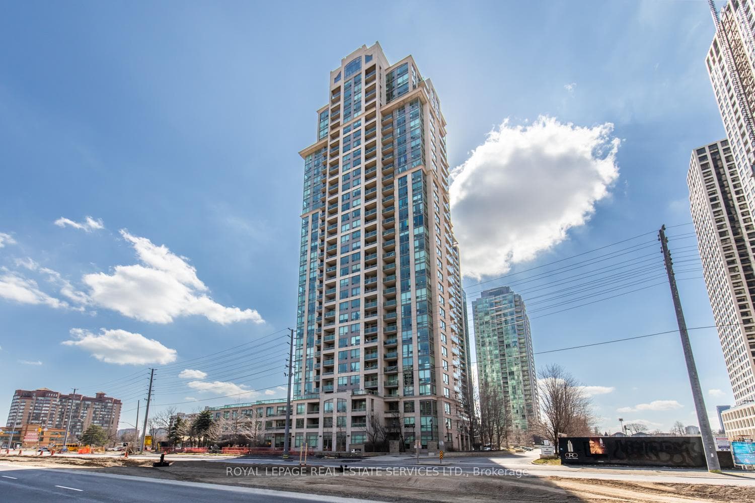 3504 Hurontario Street Unit 3702, Mississauga, ON L5B 0B9 - Photo 1