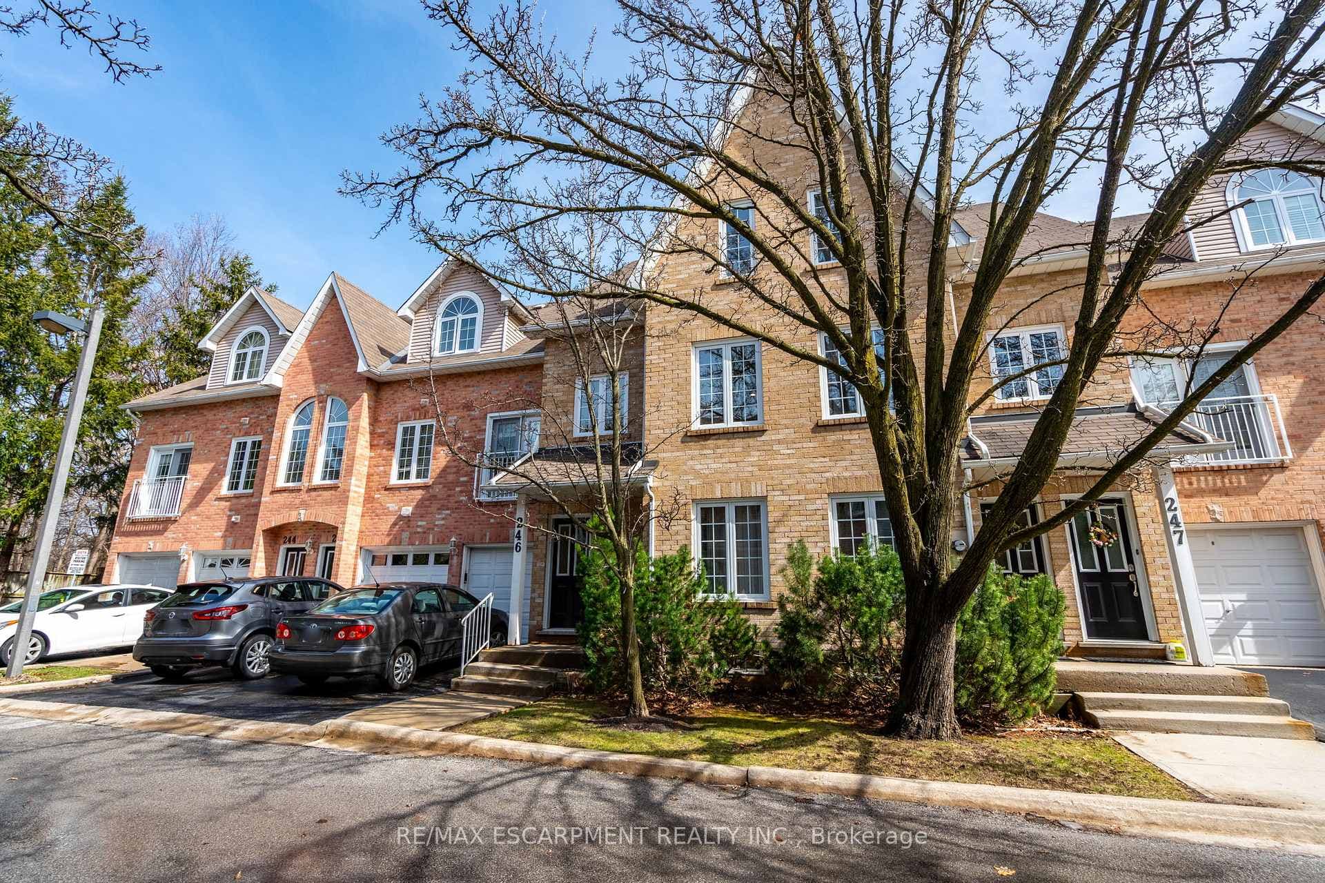 2075 Walkers Line Unit 246, Burlington, ON L7M 4G7 - Photo 1