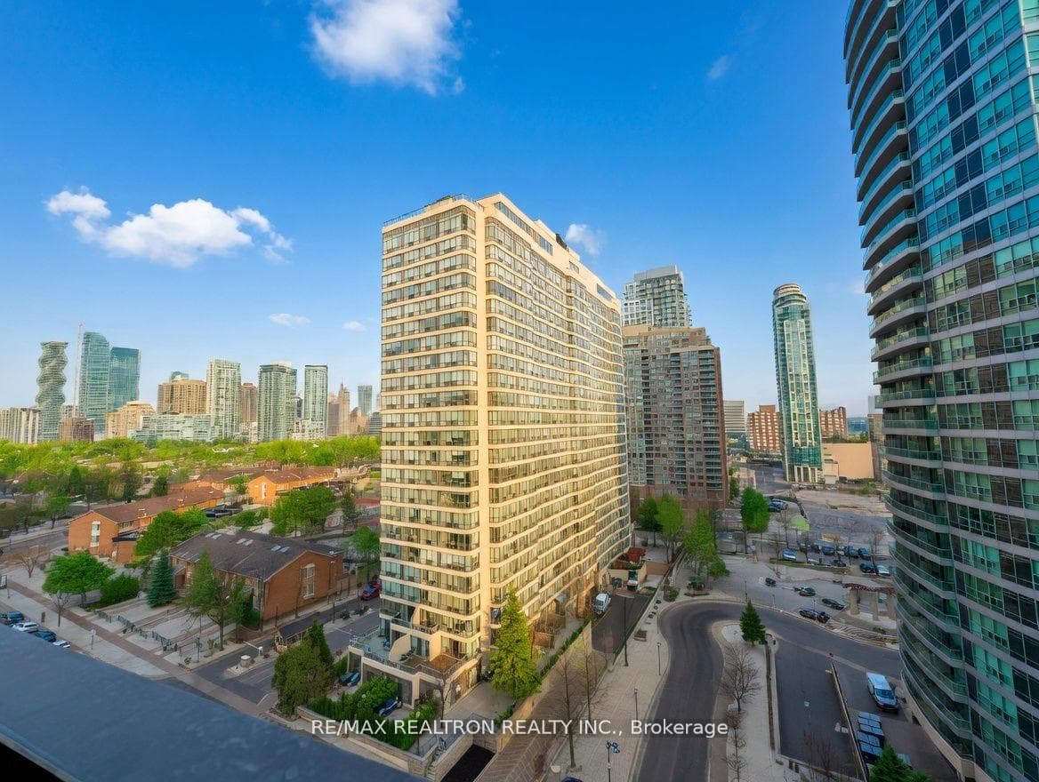 30 Elm Drive Unit 1011, Mississauga, ON L5B 0N6 - Photo 1