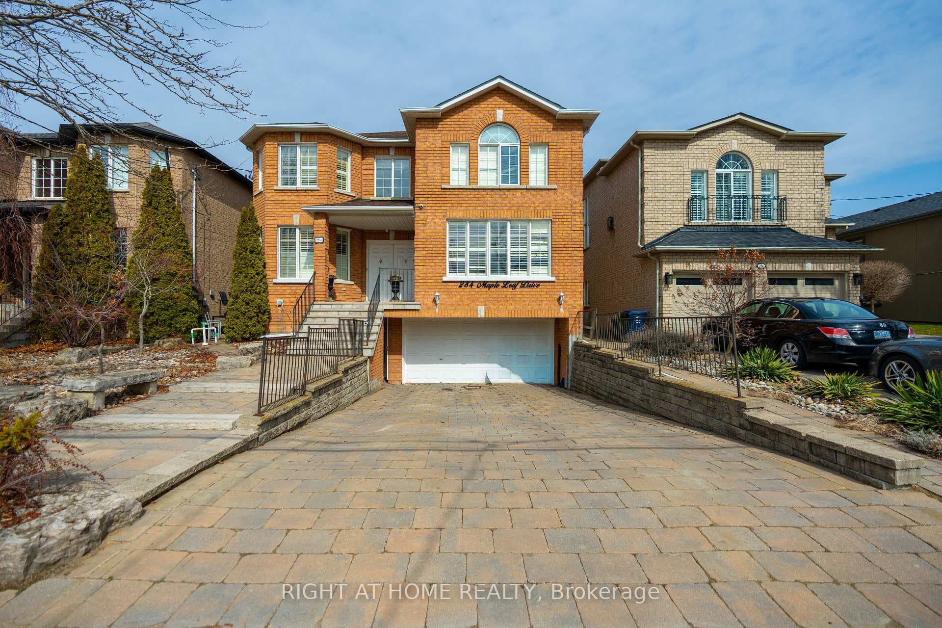 284 Maple Leaf Drive, York / Weston, ON M6L 1P3 - Photo 1