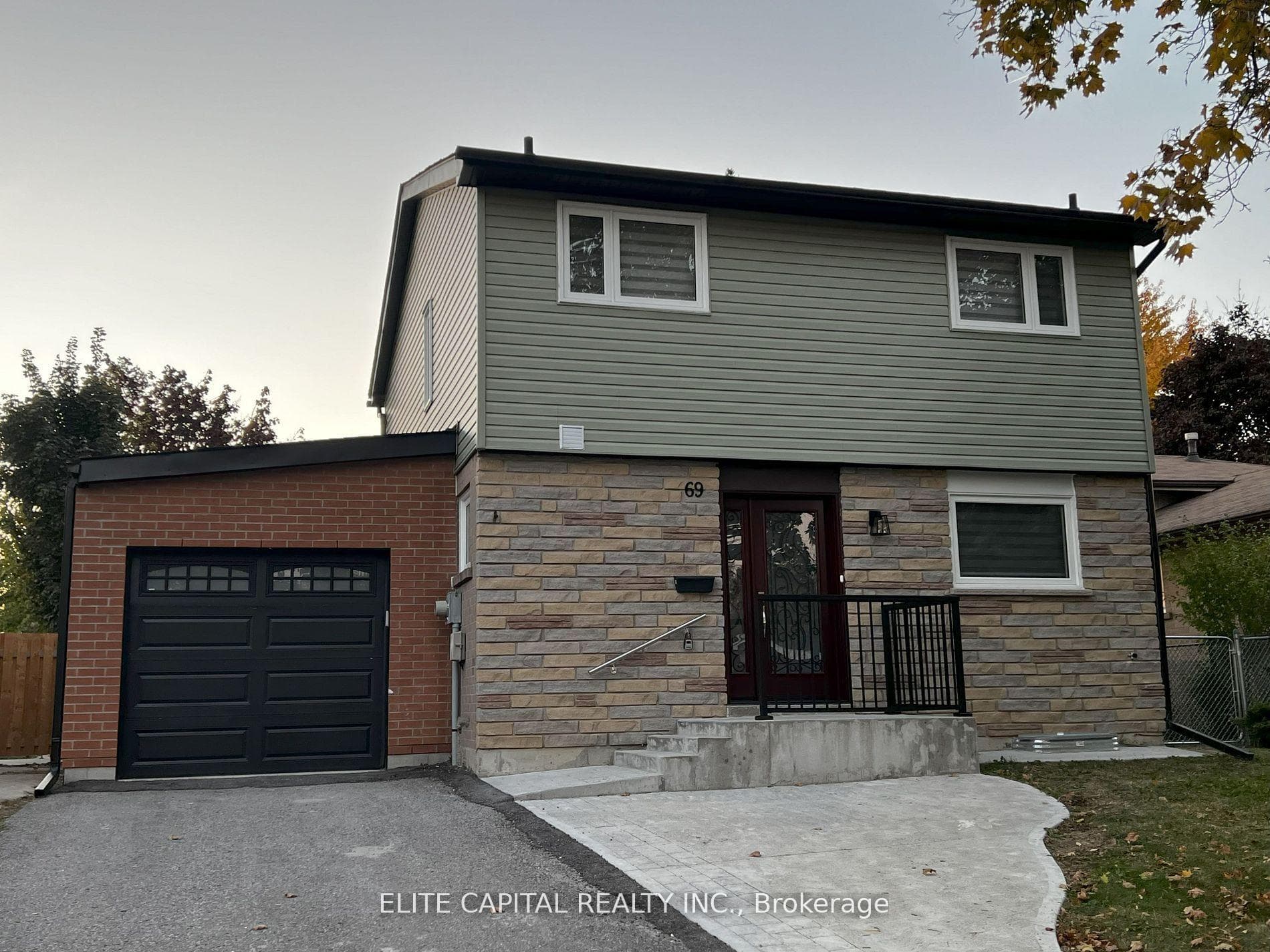 69 Hutcherson Square, Scarborough (Morningside / West Hill), ON M1B 1C5 - Photo 1