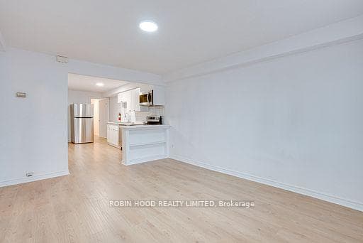 104 Gloucester Grove Unit PH1, Toronto C03