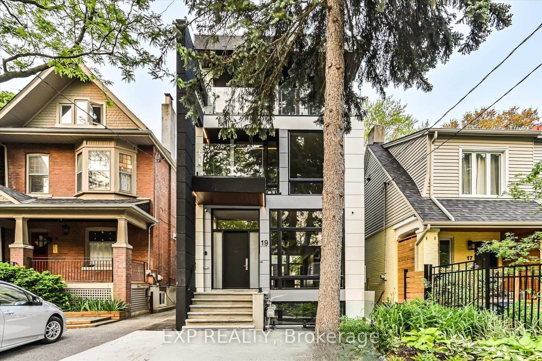 19 Devon Road Unit Lower, The Beaches / Upper Beaches, ON M4E 2J7 - Photo 1