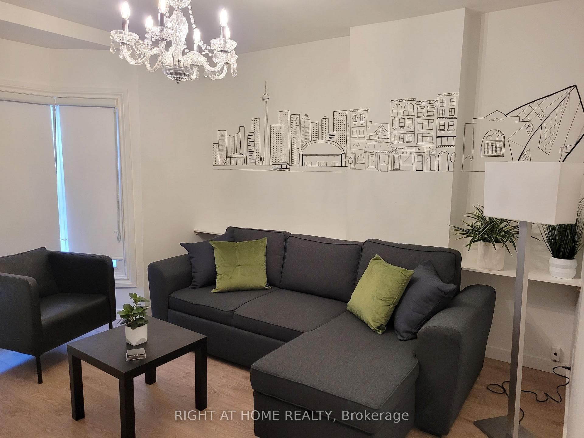 1054 Dufferin Street Unit 2nd Floor, Bloor West Village / Swansea, ON M6H 4B6 - Photo 1
