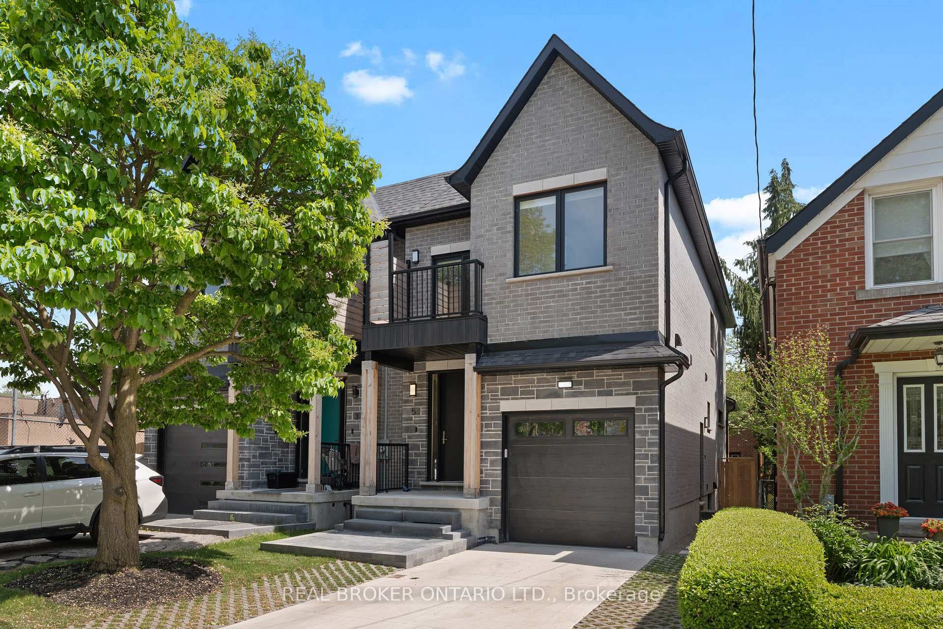 5 Marina Avenue, Liberty Village / Parkdale / South Parkdale, ON M8W 1J8 - Photo 1