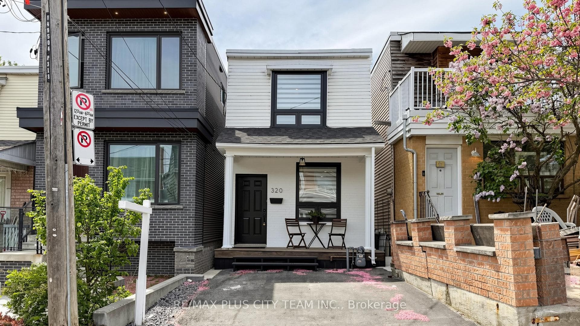 320 Boon Avenue, Toronto W03