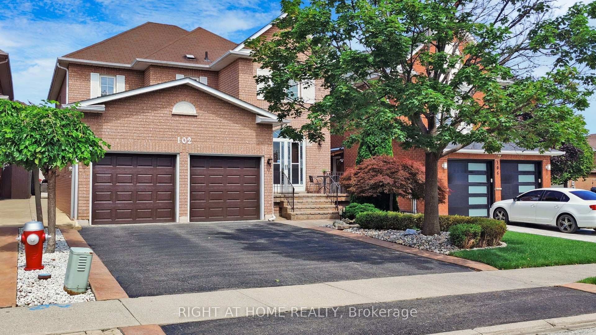102 Mullis Crescent, Brampton, ON L6Y 4T1 - Photo 1