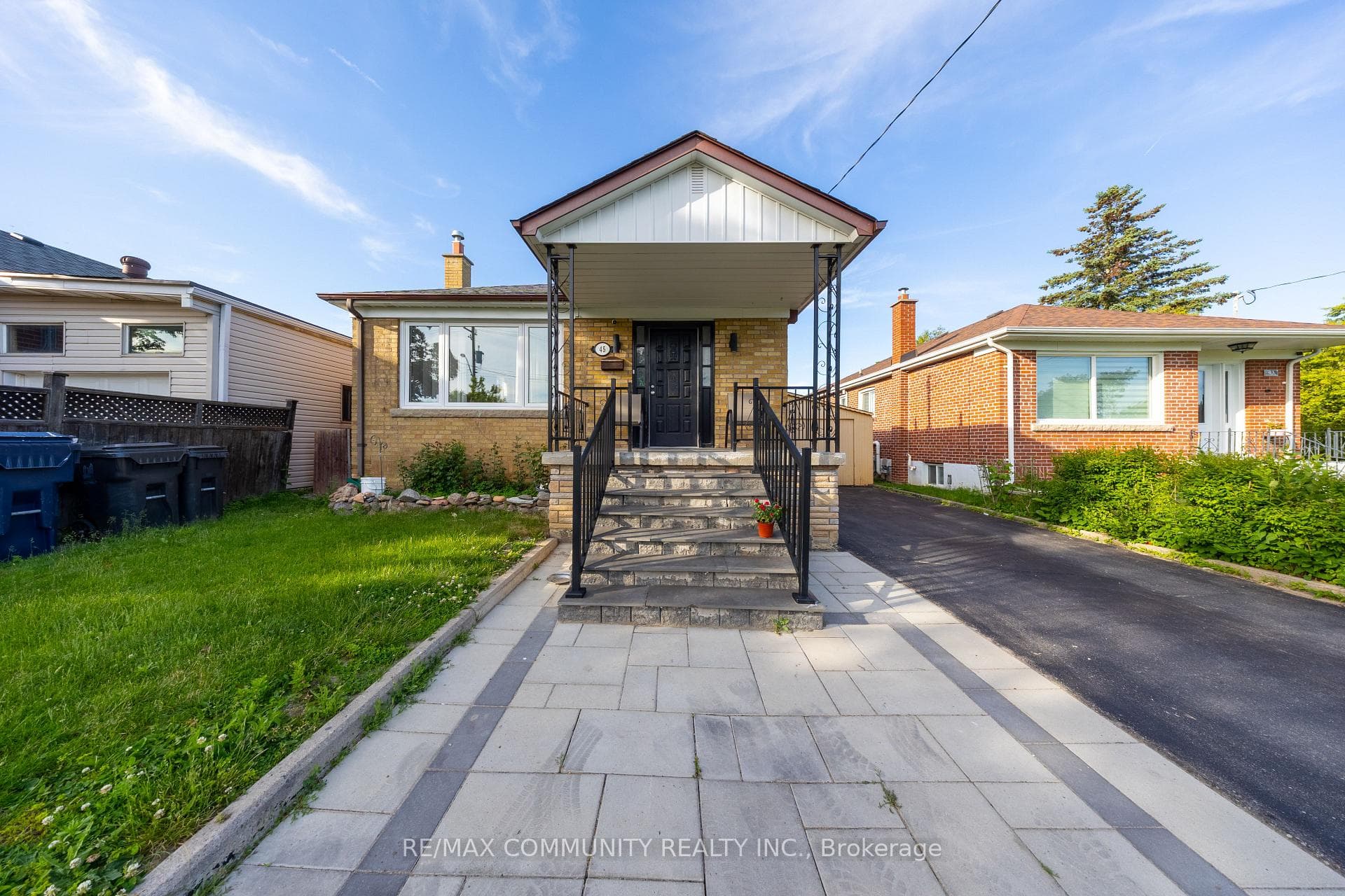 45 Barrymore Road, Scarborough (West Hill / Highland Creek), ON M1J 1W4 - Photo 1