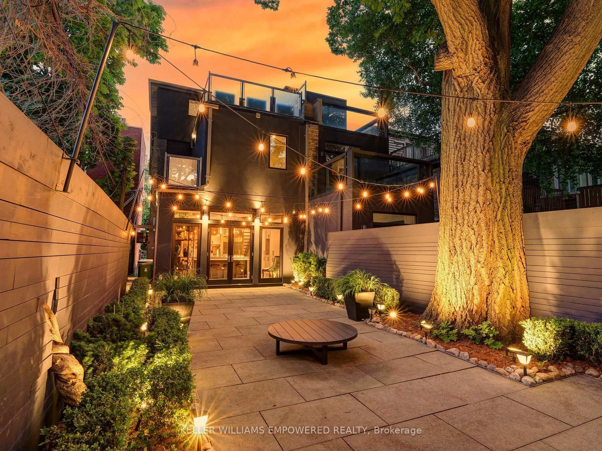 10 Webster Avenue, Annex / Yorkville / Summerhill, ON M5R 1N7 - Photo 1