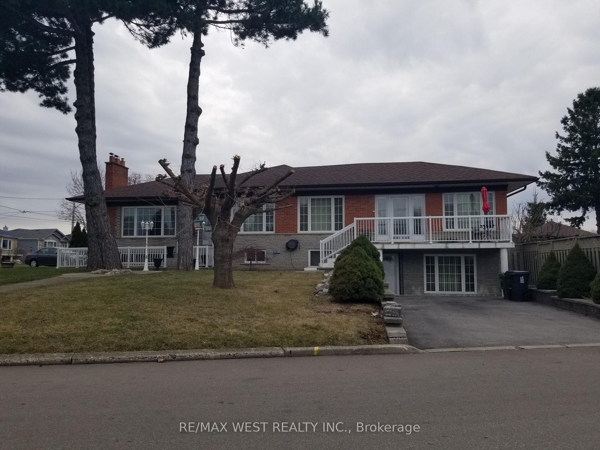 84 Denbigh Crescent, Downsview / Black Creek, ON M3M 2T5 - Photo 1