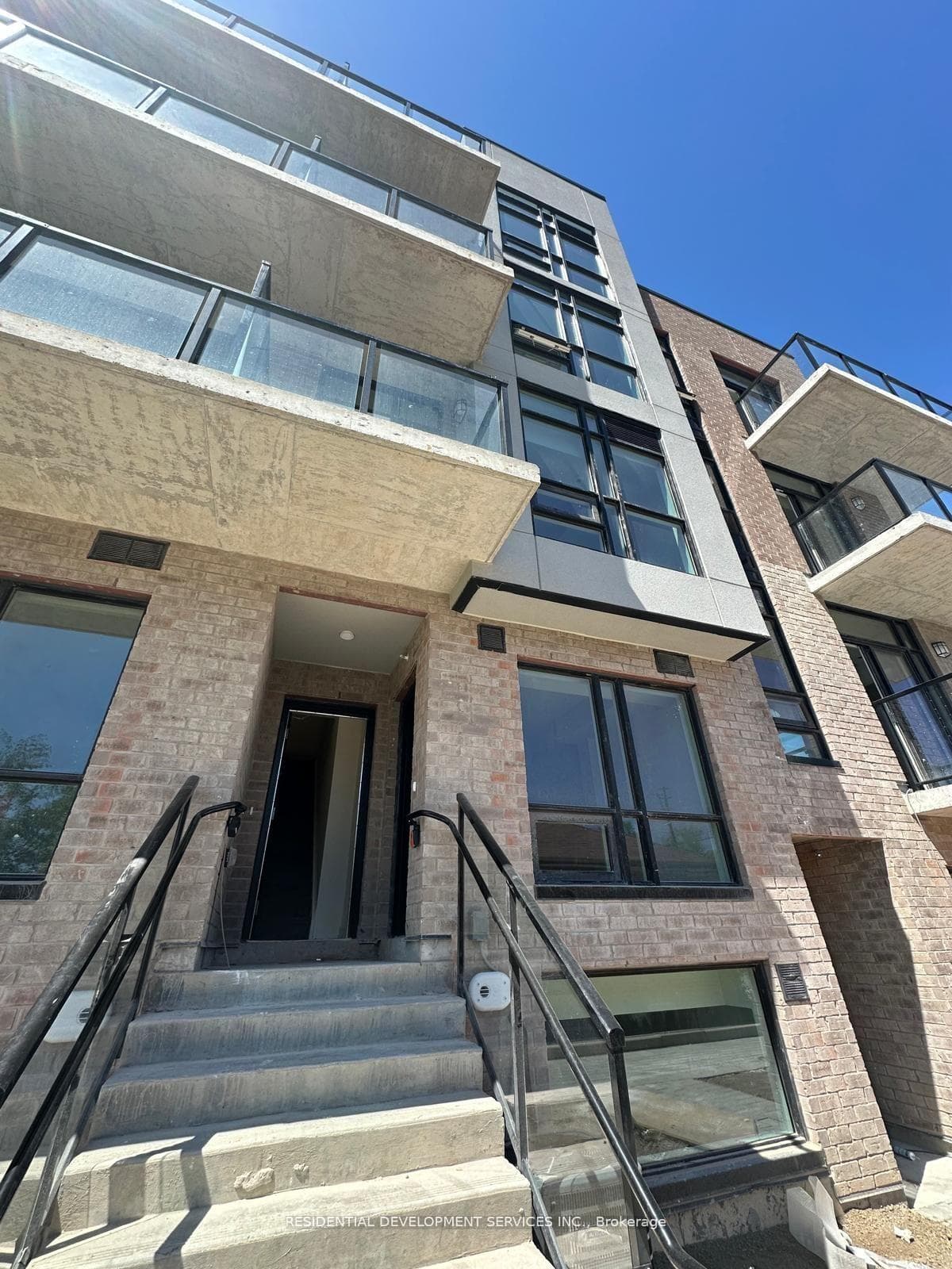 851 Sheppard Avenue Unit 36, North York (Bathurst Manor / Clanton Park), ON M3H 2T4 - Photo 1