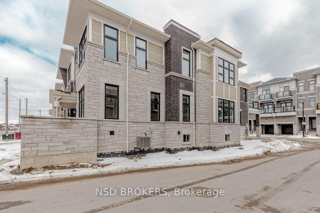 9 Tarmola Park Court, Downsview / Black Creek, ON M9L 0A6 - Photo 1