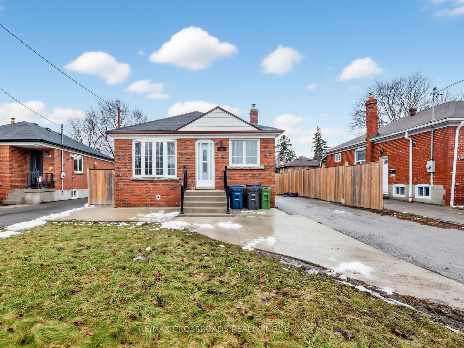 17 Strode Drive, Scarborough Town Centre, ON M1J 1L8 - Photo 1