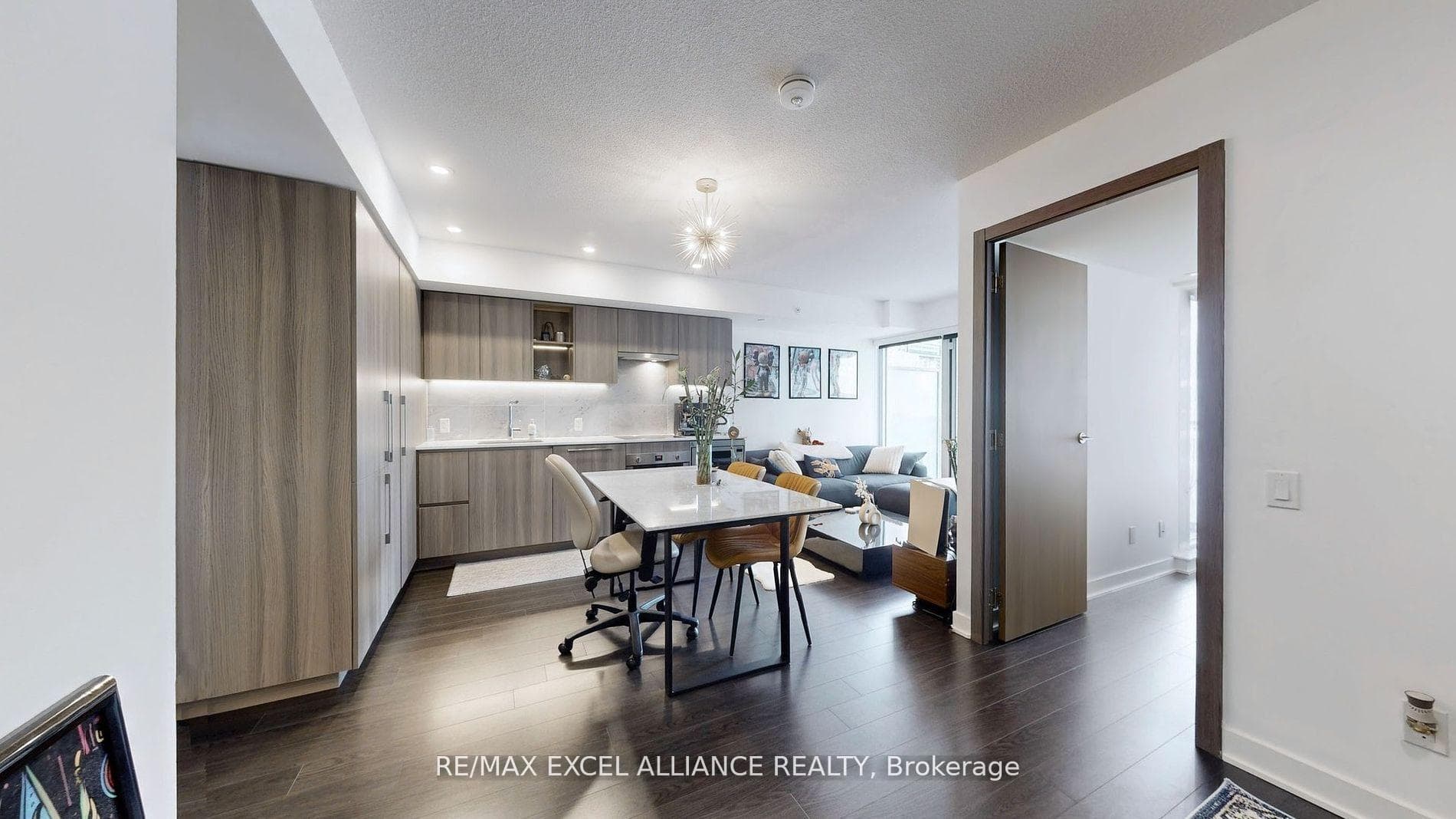 19 Bathurst Street Unit 1810, Downtown Toronto / Waterfront, ON M5V 0N2 - Photo 1