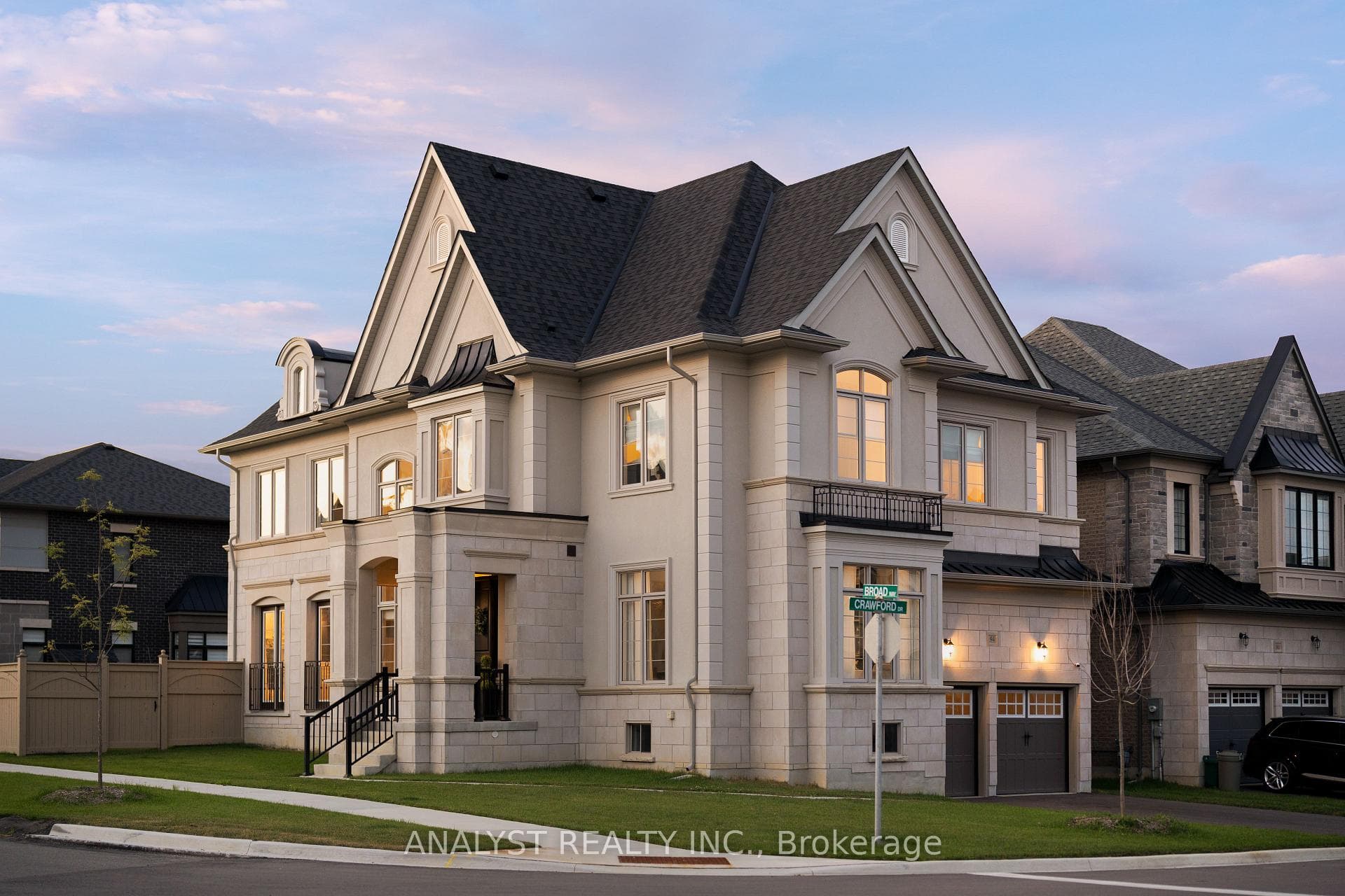 94 Crawford Drive, King, ON L7B 0P9 - Photo 1