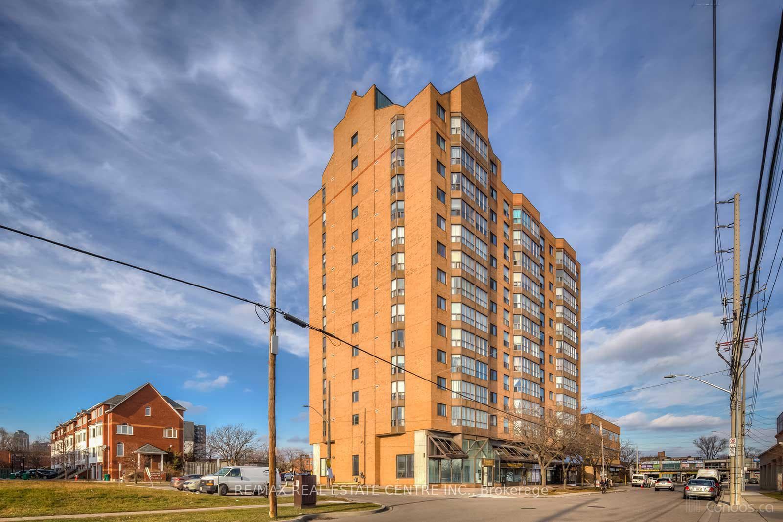 25 Agnes Street Unit PH06, Mississauga, ON L5B 3X7 - Photo 1