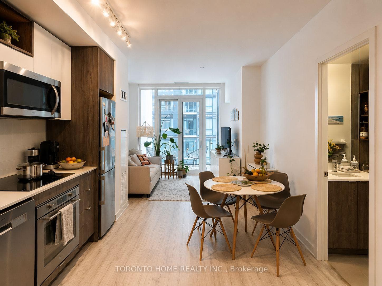 60 Princess Street Unit 214, Toronto C08