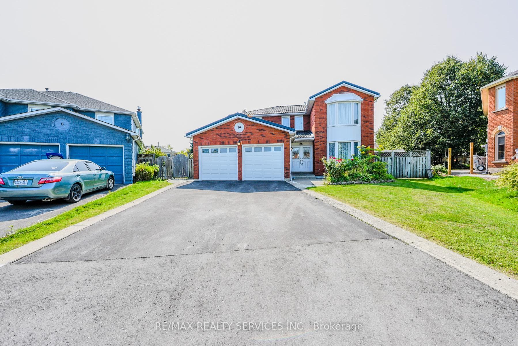 10 St Mark Place, Brampton, ON L6X 3W5 - Photo 1