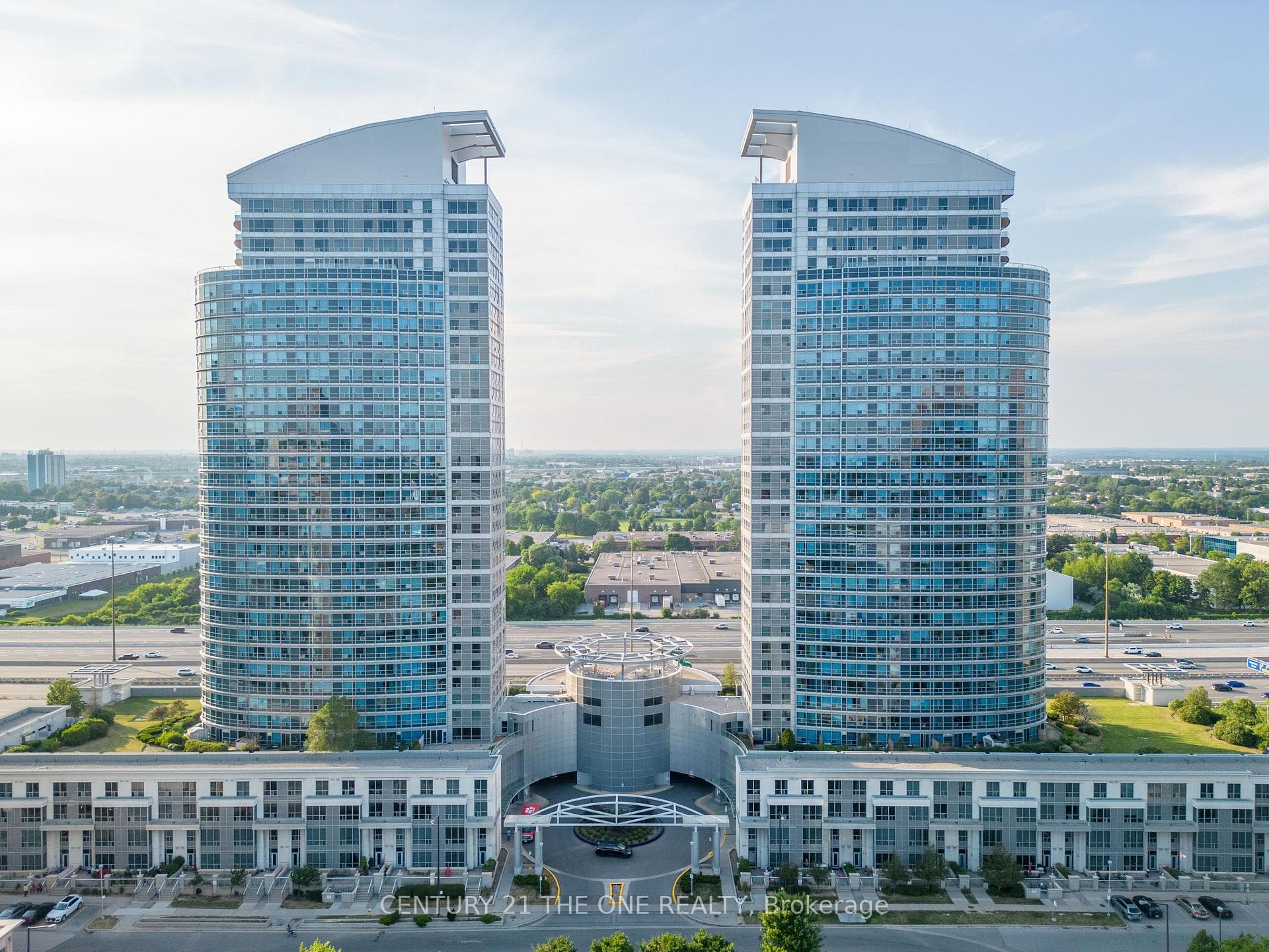 36 Lee Centre Drive Unit 1208, Toronto E09