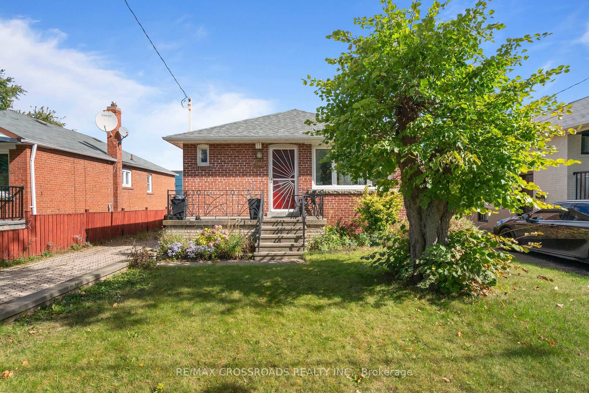 114 Glenshephard Drive, Dorset Park / Kennedy Park, ON M1K 4N3 - Photo 1