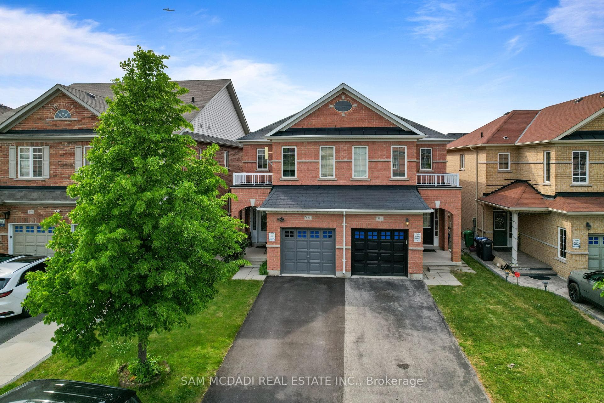 891 Oasis Drive, Mississauga, ON L5V 0C7 - Photo 1