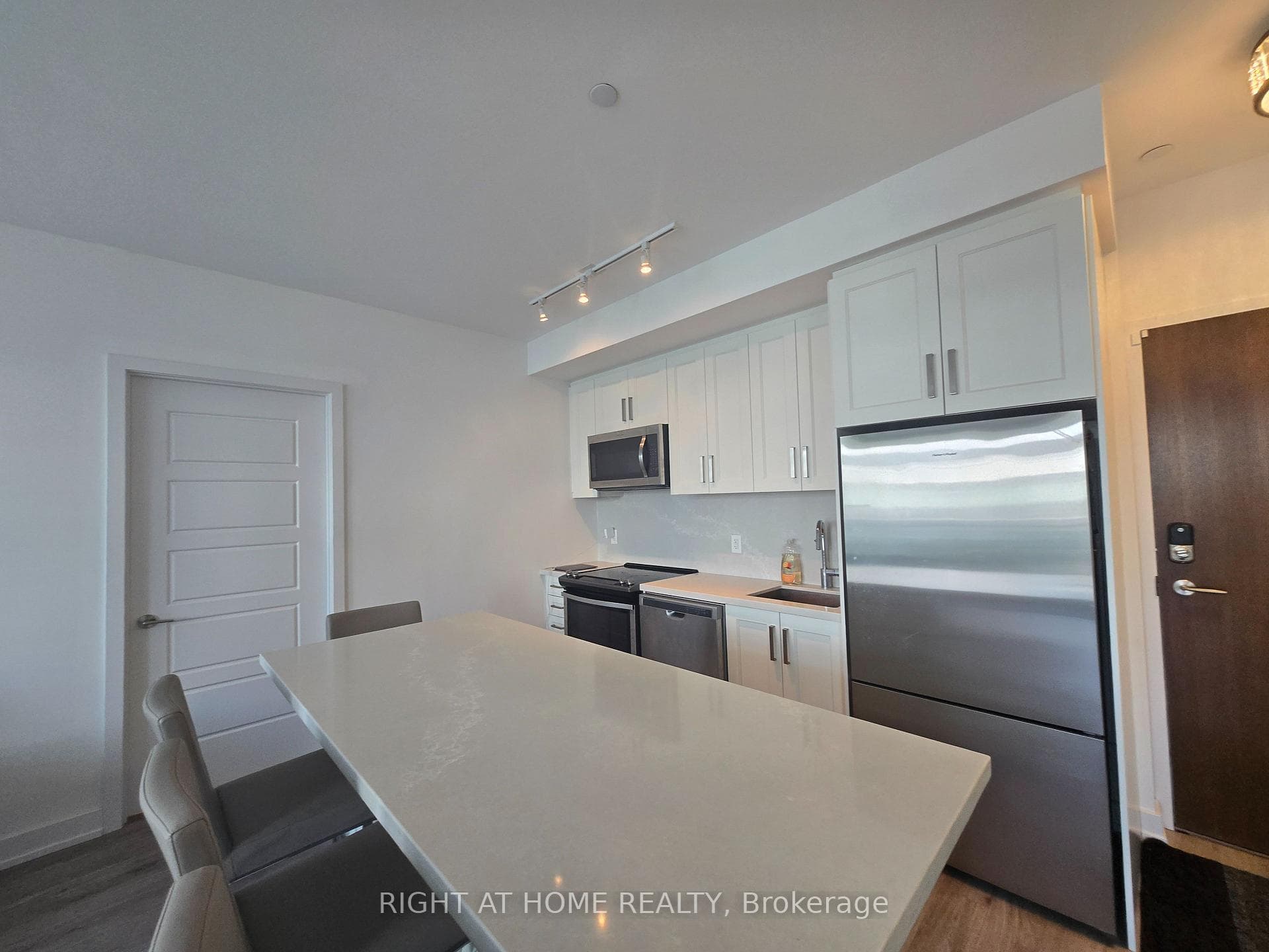 301 Sea Ray Avenue Unit C406, Innisfil, ON L9S 0J4 - Photo 1