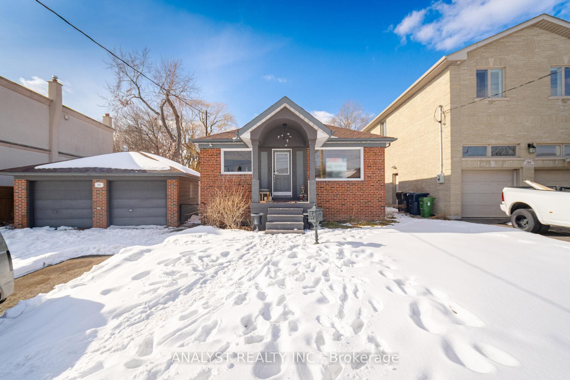 266 Calvington Drive, Downsview / Black Creek, ON M3M 2N4 - Photo 1