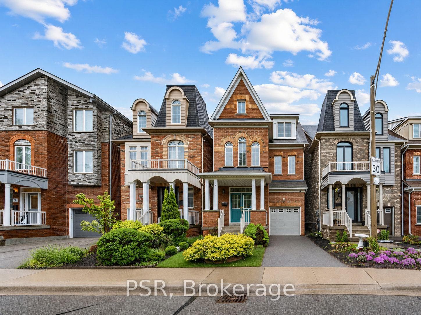 38 Enroutes Street, The Beaches / Upper Beaches, ON M4E 3X8 - Photo 1