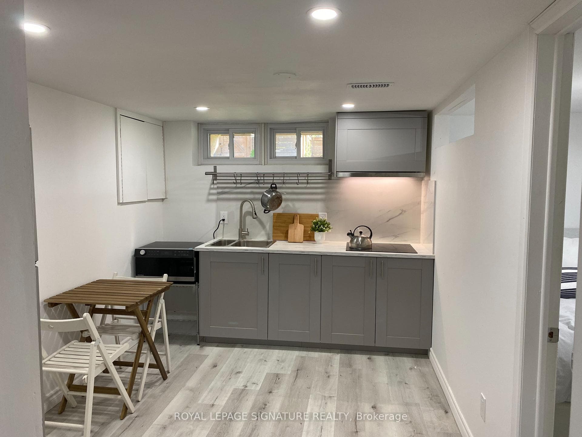 38 Wishing Well Drive Unit C, Scarborough Village / Eglinton East, ON M1T 1J1 - Photo 1