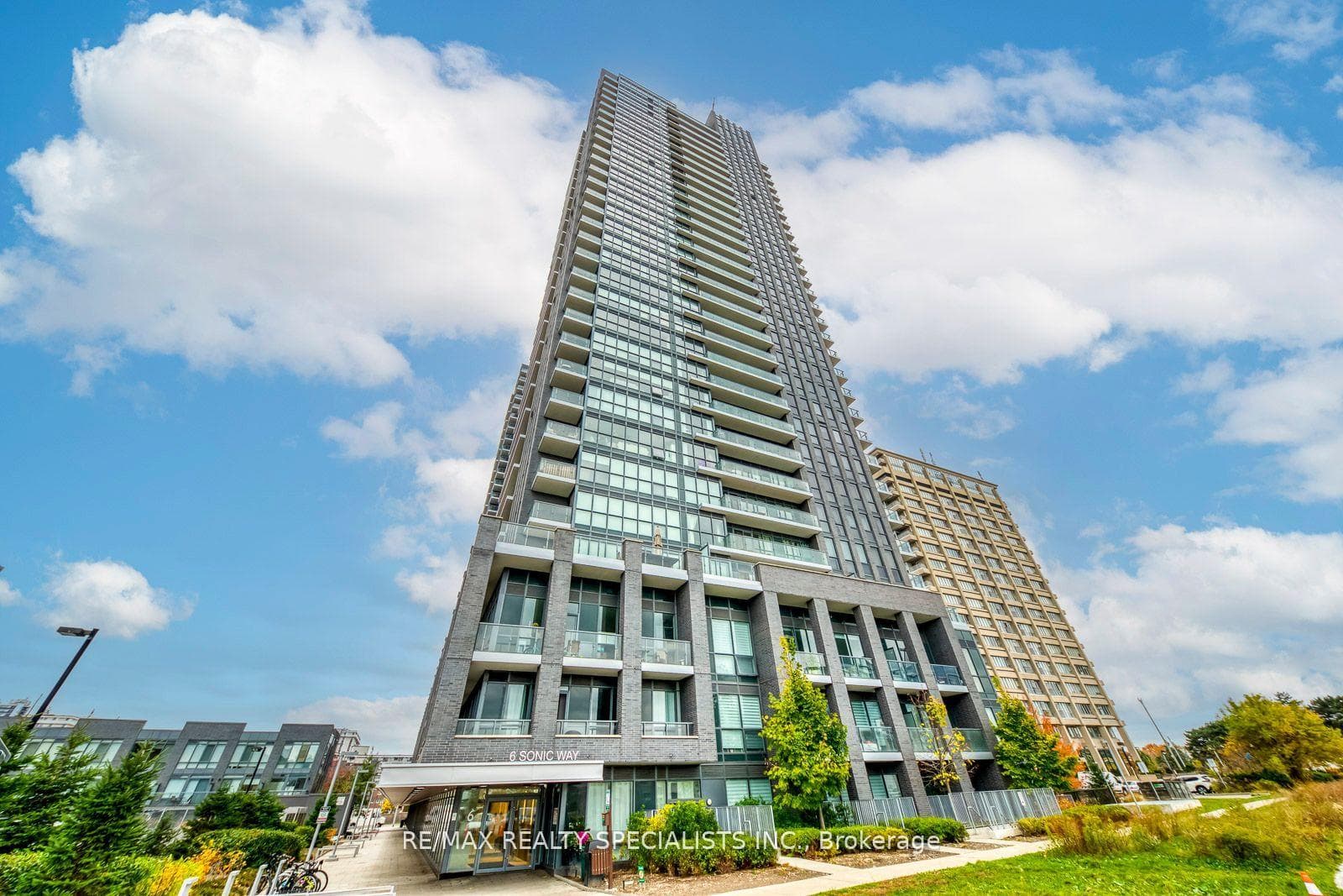 6 Sonic Way Unit 2801, Toronto C11
