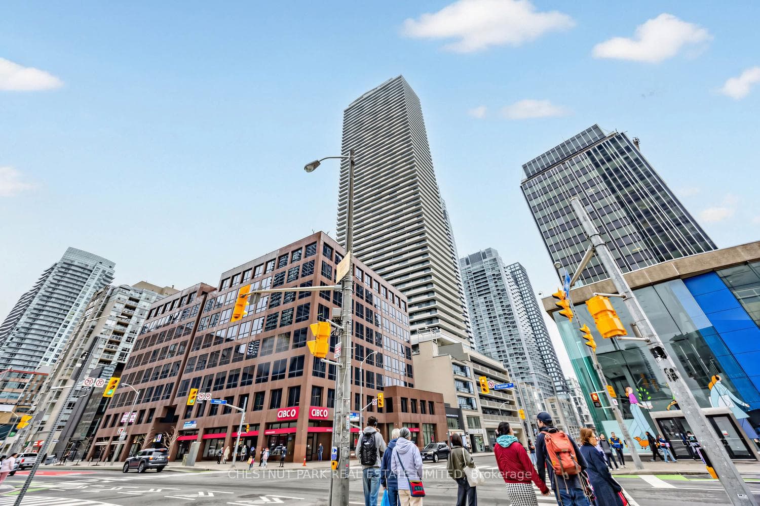 2221 Yonge Street Unit 3010, Leaside / Davisville, ON M4S 2A8 - Photo 1