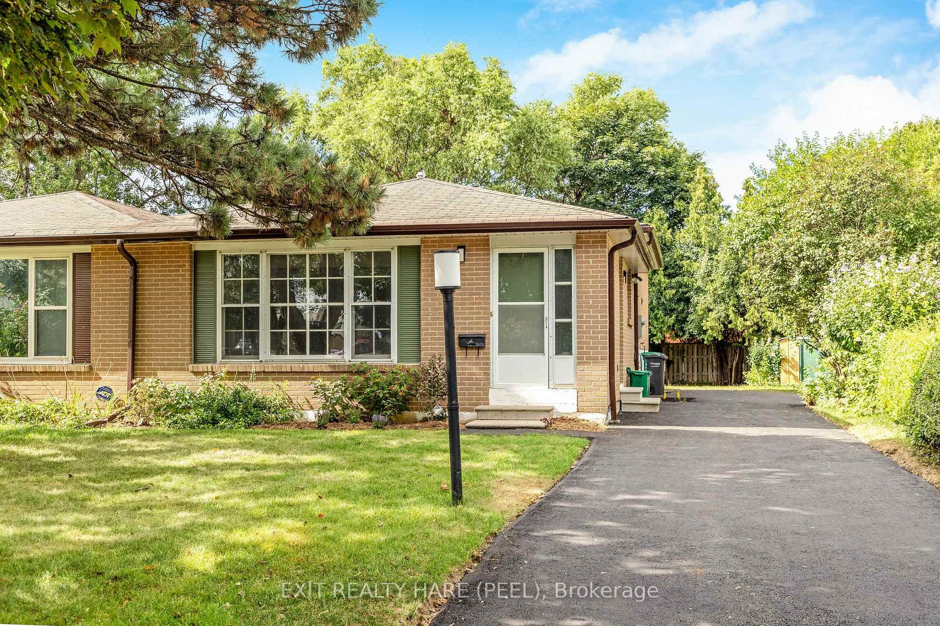 5 Garside Crescent, Brampton, ON L6S 1H5 - Photo 1