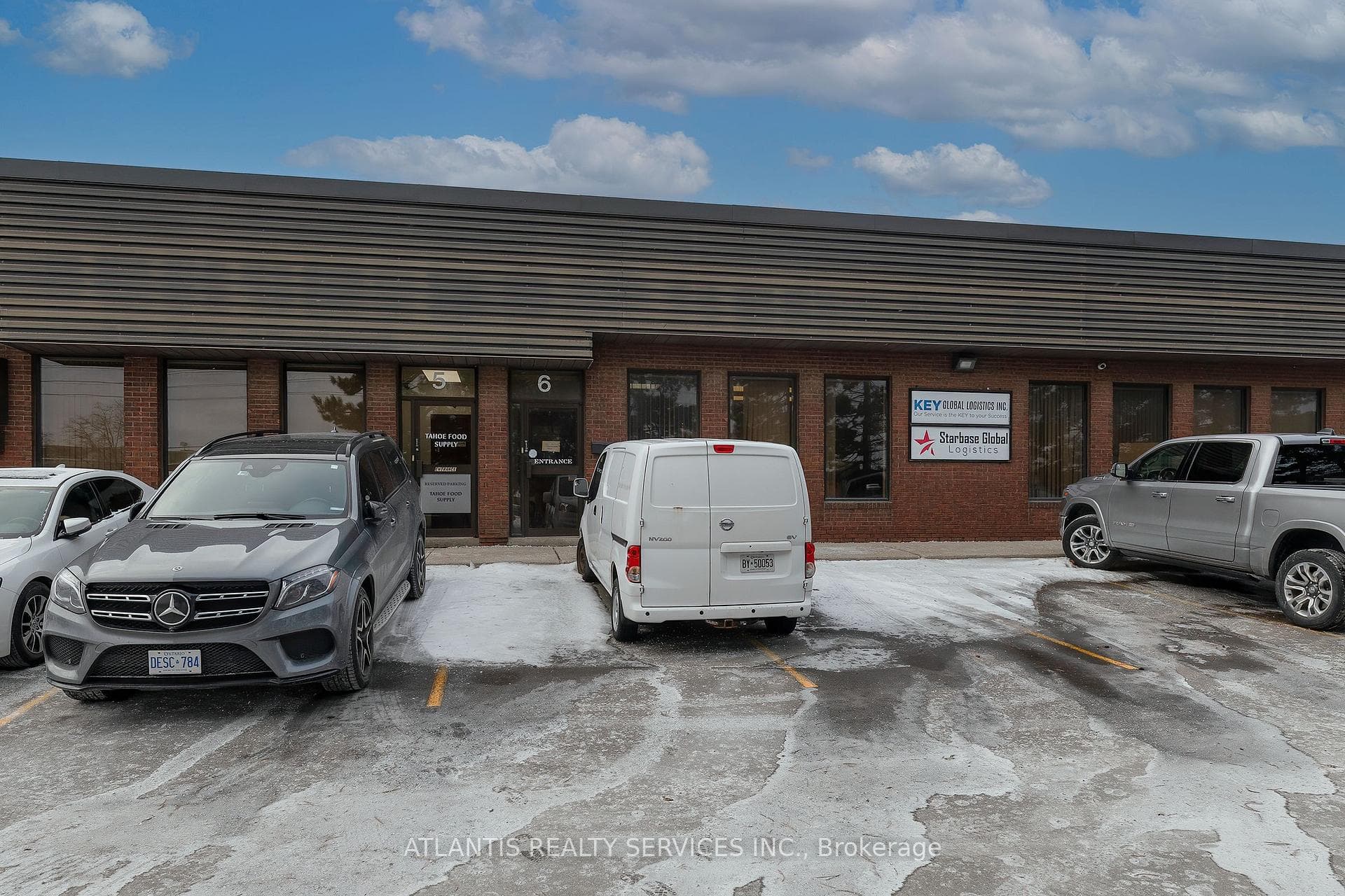 977 Pantera Drive Unit 6, Mississauga, ON L4W 2W6 - Photo 1
